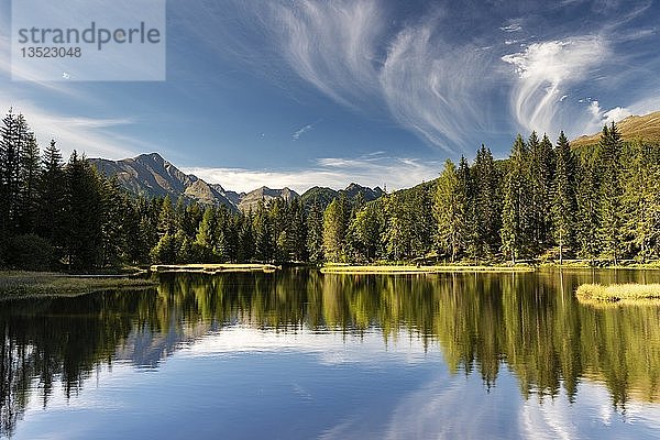 Schattensee mit Wasserspiegelung  Krakauschatten  Steiermark  Österreich  Europa