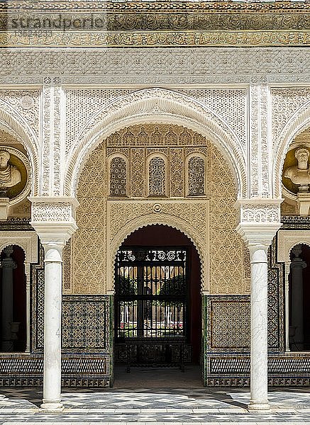 Arkade  Innenhof  Stadtpalast  Andalusischer Adelspalast  Casa de Pilatos  Sevilla  Andalusien  Spanien  Europa