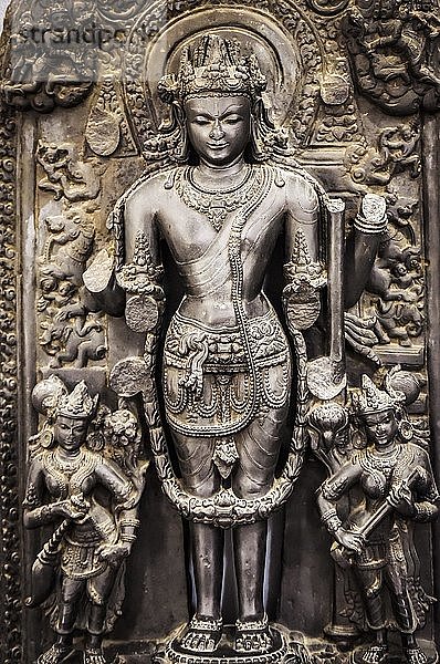 Hindu-Gottheit  Antike Steinstele  Nationalmuseum  Kathmandu  Himalaya-Region  Nepal  Asien