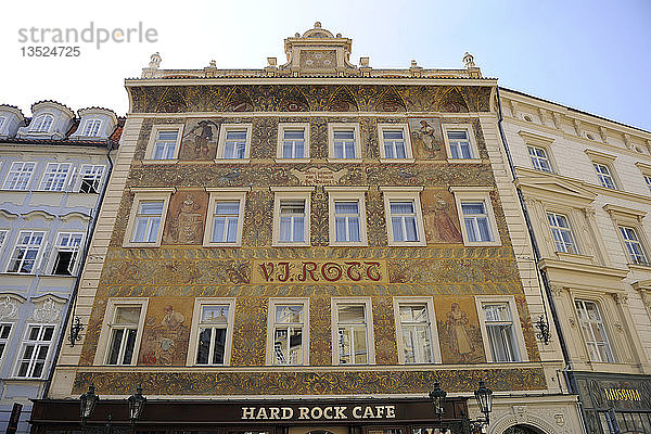 Historische bemalte Fassade des Hotels Rott  Altstädter Ring  Altstadt  Prag  Böhmen  Tschechische Republik  Europa