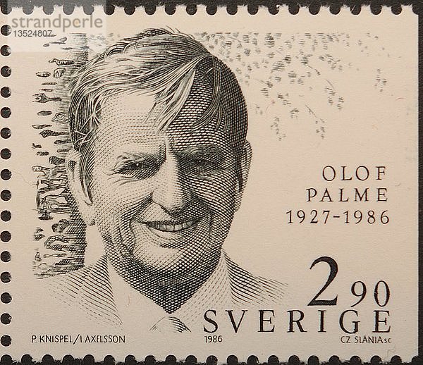 Olof Palme  schwedischer Politiker und Ministerpräsident  Porträt auf einer schwedischen Briefmarke  Schweden  Europa