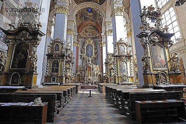 Innenraum der St. Giles Kirche  Altstädter Ring  Altstadt  Prag  Böhmen  Tschechische Republik  Europa