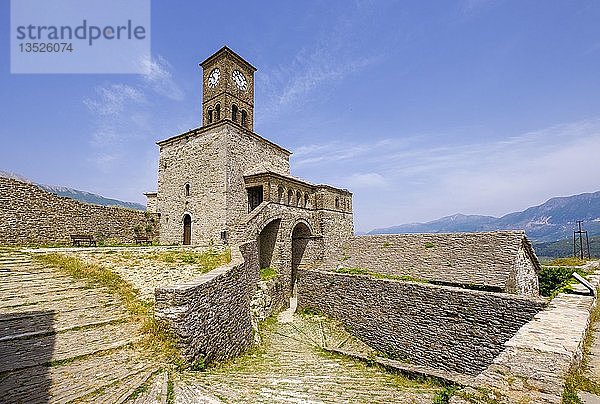 Uhrenturm auf der Festung  Gjirokastra  Gjirokastër  Albanien  Europa