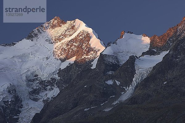 Berglandschaft des Engadins  Graubünden  Schweiz  Europa