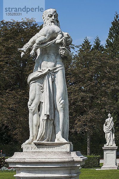 Saturn frisst seine Kinder  Figur von Giovanni Marchior  Schloss Nymphenburg  München  Oberbayern  Bayern  Deutschland  Europa