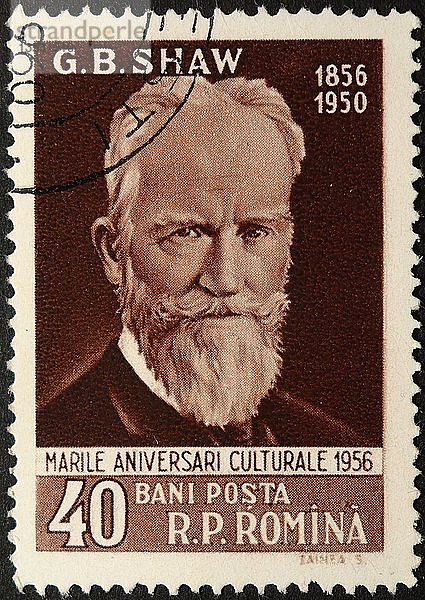 George Bernard Shaw  irischer Dramatiker  Kritiker  Polemiker und politischer Aktivist. Porträt auf einer rumänischen Briefmarke  Rumänien  Europa