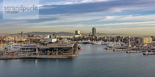 Port Vell  Hafenpromenade Rambla de Mar  Maremagnum  Morgengrauen  Barcelona  Katalonien  Spanien  Europa