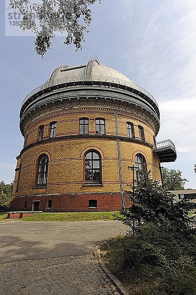 Bau des Großen Refraktors  des viertgrößten Linsenteleskops der Welt  ab 1899  Astrophysikalisches Institut Potsdam  Brandenburg  Deutschland  Europa