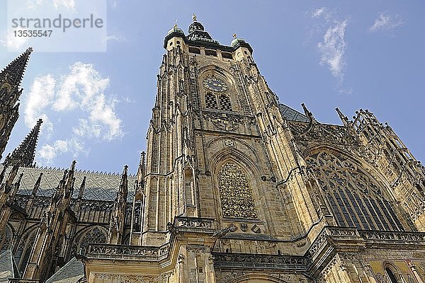 Südturm des Veitsdoms ist für die Öffentlichkeit zugänglich  Prager Burg  Hradschin  Prag  Böhmen  Tschechische Republik  Europa