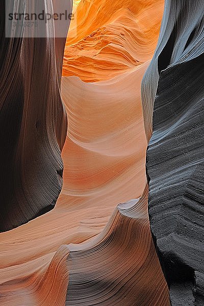 Geologische Formationen  Farben und Strukturen im Antelope Slot Canyon  Arizona  USA  Nordamerika