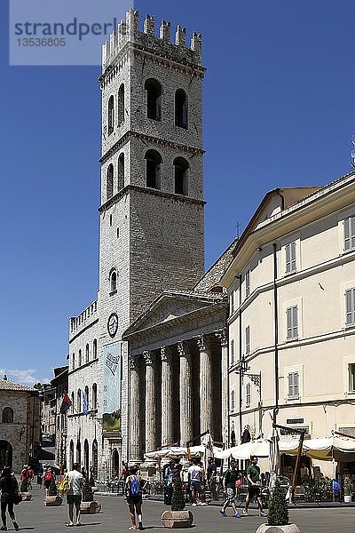 Kirche Santa Maria sopra Minerva  Piazza del Comune  Assisi  Umbrien  Italien  Europa