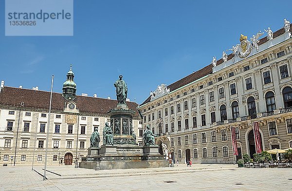 Hofburg  Innerer Hofplatz mit Statue von Kaiser Franz I.  Amalienburg  1. Bezirk  Wien  Österreich  Europa