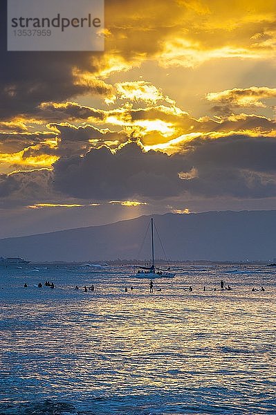 Waikiki Beach  Oahu  Hawaii  USA  Nordamerika