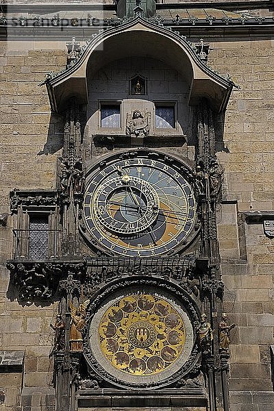 Astronomische Uhr am Rathausturm  Altstädter Ring  Altstadt  UNESCO-Weltkulturerbe  Prag  Böhmen  Tschechische Republik  Europa