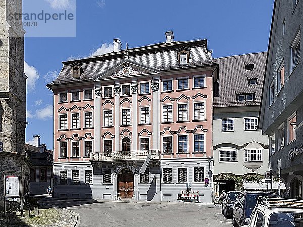 Hermannsbau  ehemaliges Stadtschloss von 1766  heute Stadtmuseum Memmingen  Memmingen  Schwaben  Bayern  Deutschland  Europa