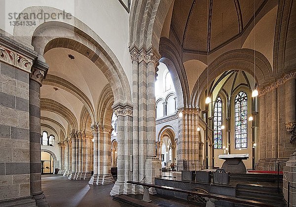 Innenansicht  St. Andreas  Romanische Kirche  Köln  Rheinland  Nordrhein-Westfalen  Deutschland  Europa