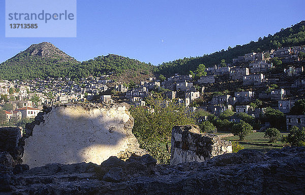 Verlassenes ehemals griechisches Dorf Kayakoyu  in der Nähe von Fethiye  Türkei