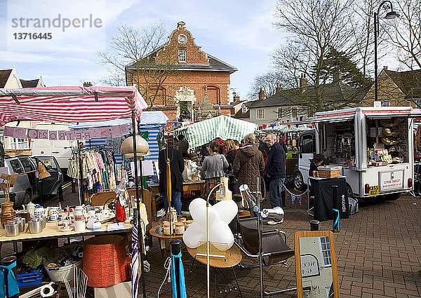 Straßenmarkt  Market Hill  Woodbridge  Suffolk