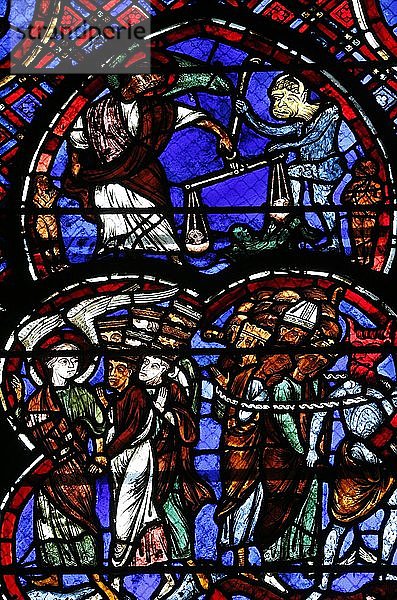 Das Jüngste Gericht  Glasfenster  Kathedrale von Bourges  13. Jahrhundert.