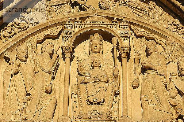 Notre Dame von Paris Kathedrale Sankt-Anna-Torbogen und Tympanon Jungfrau und Kind (11. Jahrhundert) '