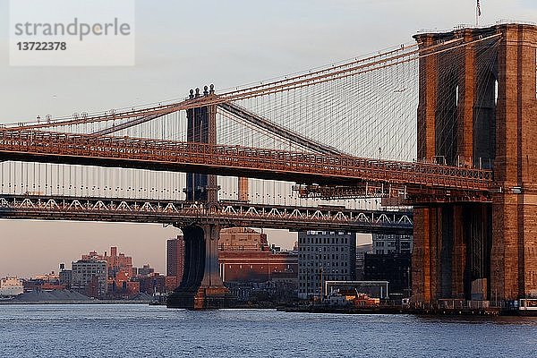 Brooklyn-Brücke und Manhattan-Brücke  Brooklyn.