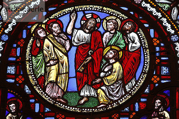 Glasmalerei in der Basilika von Ainay  Jesus übergibt dem Heiligen Petrus die Schlüssel