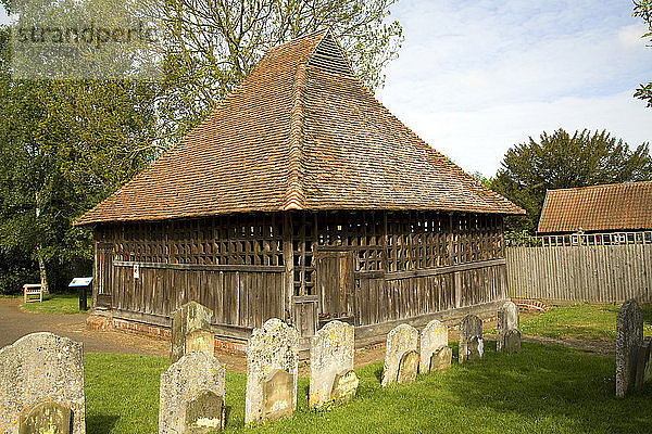 Historischer Glockenstuhl Church of Saint Mary  East Bergholt  Suffolk  England