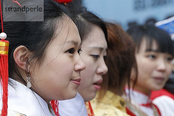 Chinesisches Neujahr  Frauen.