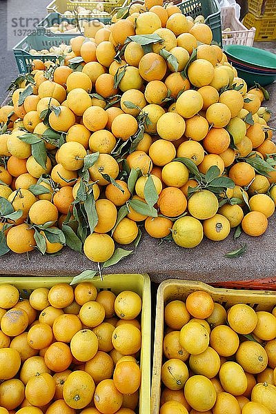 In Südtunesien verkaufte Früchte.