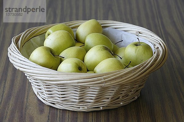 Äpfel  Evian  Frankreich.