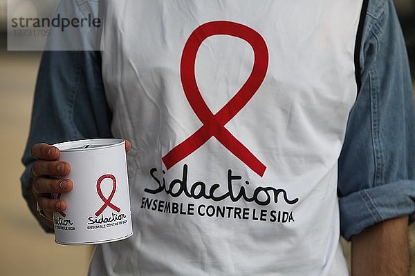 Spendensammlung für Sidaction (AIDS-Organisation).