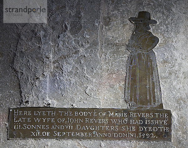 Messingfigur einer Frau aus dem sechzehnten Jahrhundert  die zehn Kinder hatte  All Saints and St Margaret´s Church  Chattisham