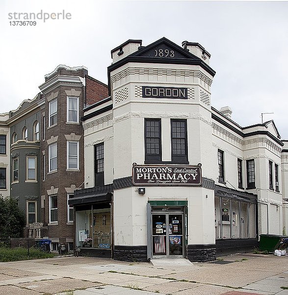Morton´s Pharmacy in DC 2010'.