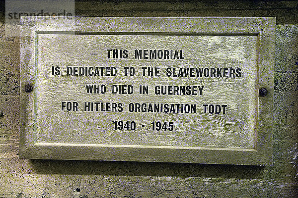Denkmal für die Sklavenarbeiter  die in Guernsey für Hitlers Organisation Todt starben  Deutsches Untergrund-Militärkrankenhaus  Guernsey  Kanalinseln  UK
