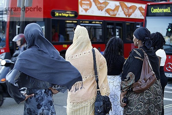 Muslimische Frauen in London  London  Großbritannien.