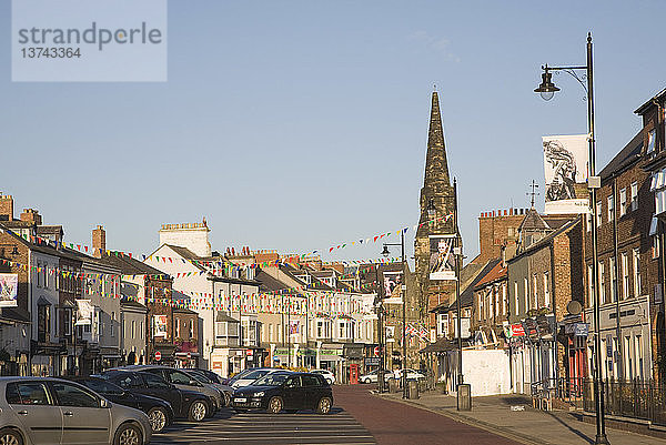 Historische Marktplatzstraße in Tynemouth  Northumberland  England