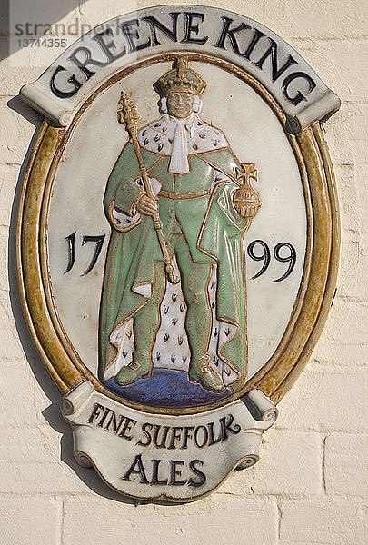 Altes Schild der Brauerei Greene King  die feine Biere aus Suffolk herstellt