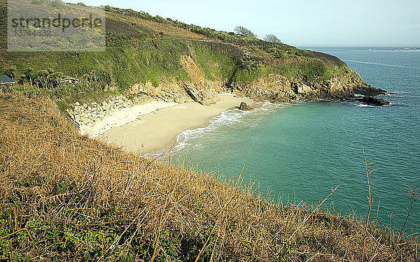 Bucht und Strand von Belvoir  Insel Herm  Kanalinseln  Großbritannien