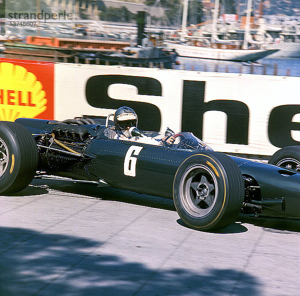 Piers Courage am Steuer eines BRM P2614 beim Großen Preis von Monaco  1967.