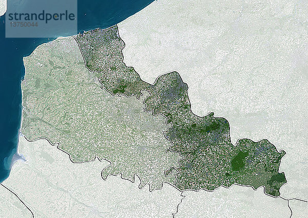 Satellitenbild des Departements Nord in Nord-Pas-de-Calais  Frankreich. Es wird im Norden von der Nordsee und im Osten von Belgien begrenzt. Dieses Bild wurde aus Daten zusammengestellt  die von den Satelliten LANDSAT 5 und 7 erfasst wurden.