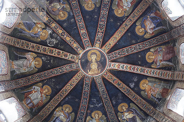 Deckenfresko der Kirche von Chora  Jungfrau und Kind umgeben von Engeln