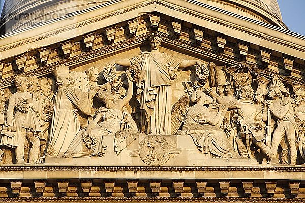 Le Pantheon  Paris Giebel  geschaffen von David d´Angers  Paris  Frankreich.