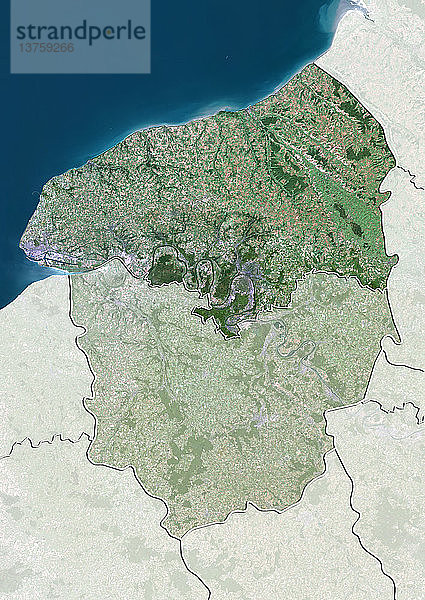 Satellitenbild des Departements Seine-Maritime in der Haute-Normandie  Frankreich. Es liegt an der Nordküste Frankreichs  an der Mündung der Seine. Dieses Bild wurde aus Daten zusammengestellt  die von den Satelliten LANDSAT 5 und 7 erfasst wurden.