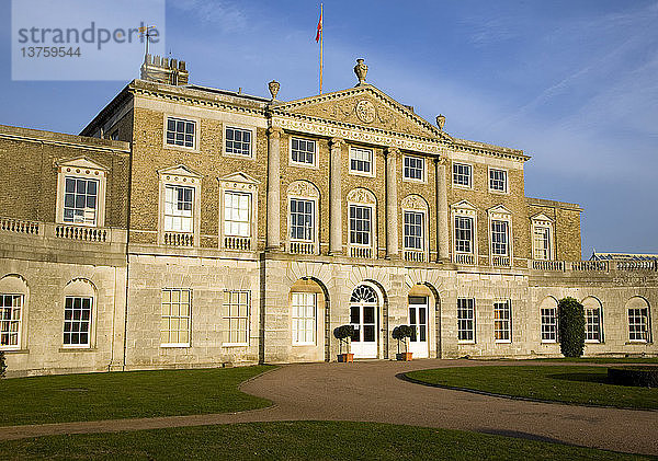 Woolverstone Hall ist ein großes Landhaus in der Nähe von Ipswich  Suffolk  England