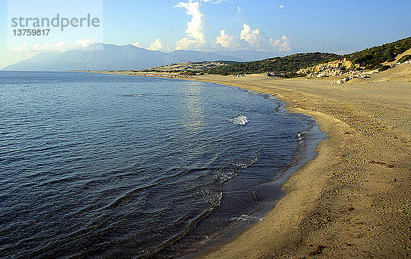 Berühmter langer Sandstrand in Patara  Provinz Mugla  Türkei