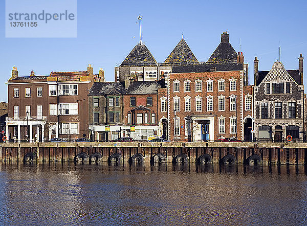 Historische Gebäude am Kai des Flusses Yare  Great Yarmouth  Norfolk  England