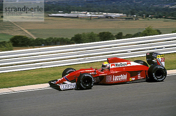 Pierluigi Martini in einem Dallara-Ferrari beim GP von San Marino  Imola  17. Mai 1992.