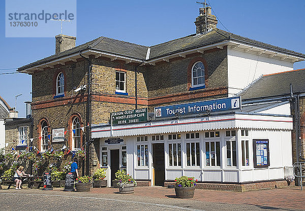 Bahnhofscafé und Fremdenverkehrsbüro  Woodbridge  Suffolk  England