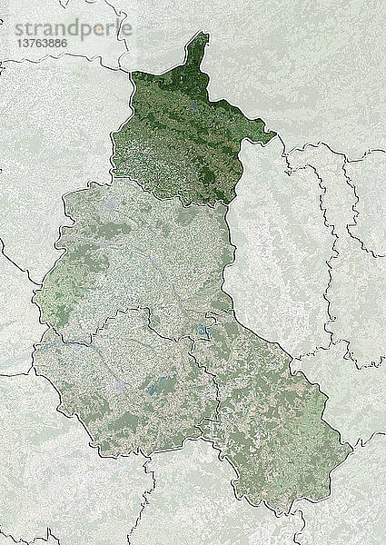 Satellitenbild des Departements Ardennes in Champagne-Ardenne  Frankreich. Es grenzt im Norden an Belgien. Dieses Bild wurde aus Daten zusammengestellt  die von den Satelliten LANDSAT 5 und 7 erfasst wurden.
