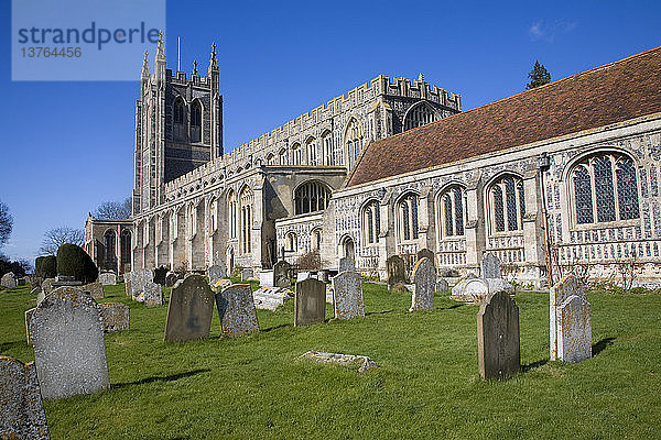 Die Holy Trinity Church ist eine der reichsten Wollkirchen in East Anglia und berühmt für ihr Flushwork Suffolk  England